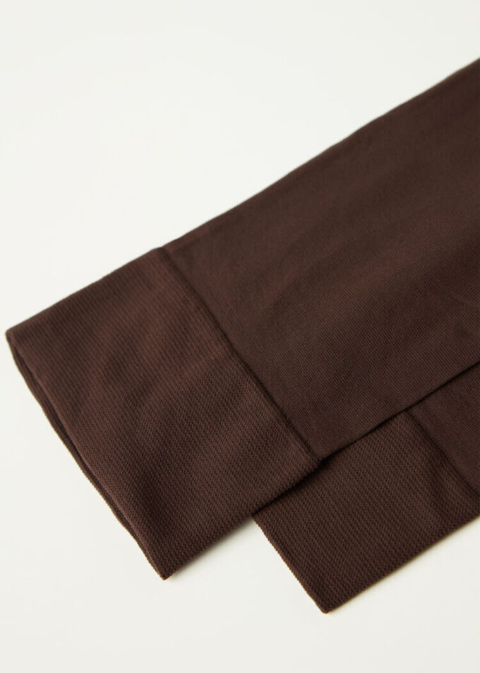 30 denier halvgenomskinliga knästrumpor i Microfiber