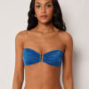 Bandeau-bikinitopp i glansig satin