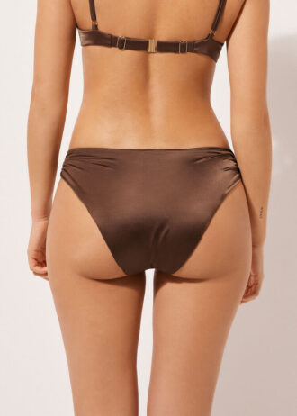 Bikinibottnar i glansig satin