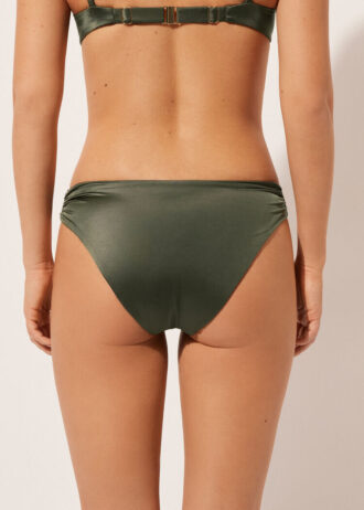 Bikinibottnar i glansig satin