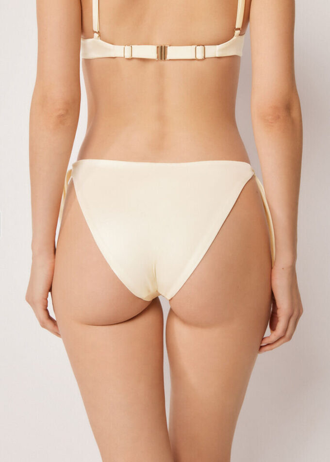 Bikinitrosor med knytband i sidan, glansigt satin