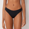 Brasilianska bikinitrosor i glansig satin Brasilianska bikinitrosor i glansig satin