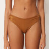 Brasilianska bikinitrosor i glansigt satin