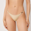 Brasilianska bikinitrosor i minimalistisk passform Brasilianska bikinitrosor i minimalistisk passform