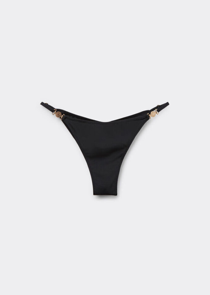 Brasilianska bikinitrosor i minimalistisk passform Brasilianska bikinitrosor i minimalistisk passform