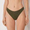 Brasilianska bikinitrosor med krusade vågor Brasilianska bikinitrosor med krusade vågor