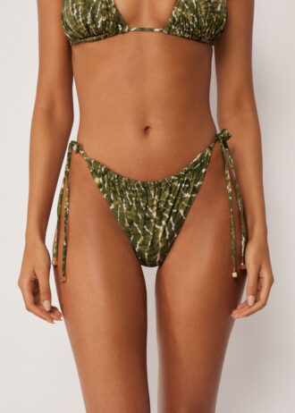 Brasilianska bikinitrosor med naturlig tie-dye