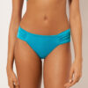 Draperad Brasilia-bikinitrosor i glänsande satin Draperad Brasilia-bikinitrosor i glänsande satin