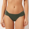 Draperad Brasilia-bikinitrosor i glänsande satin Draperad Brasilia-bikinitrosor i glänsande satin