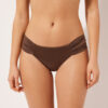 Draperad Brasilia-bikinitrosor i glänsande satin Draperad Brasilia-bikinitrosor i glänsande satin