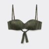 Graderad vadderad bandeau-bikinitopp i glänsande satin