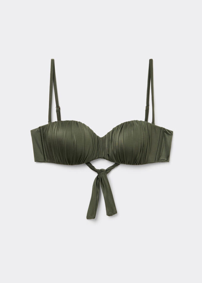 Graderad vadderad bandeau-bikinitopp i glänsande satin