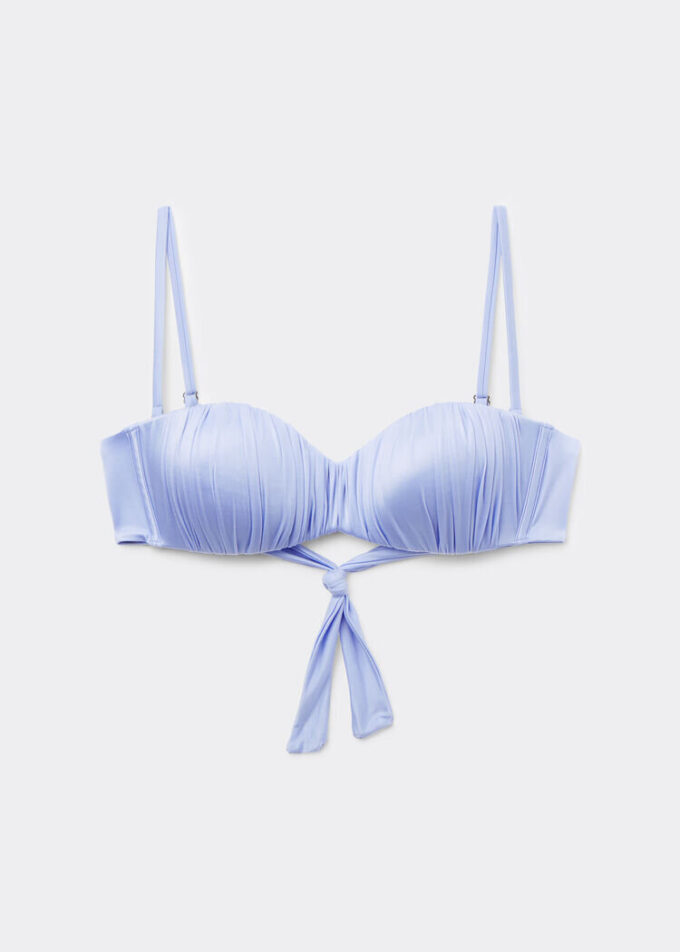Graderad vadderad bandeau-bikinitopp i glänsande satin