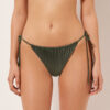 Satinbikinitrosor i brasiliansk stil Satinbikinitrosor i brasiliansk stil