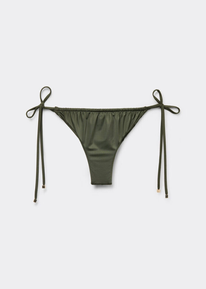 Satinbikinitrosor i brasiliansk stil Satinbikinitrosor i brasiliansk stil