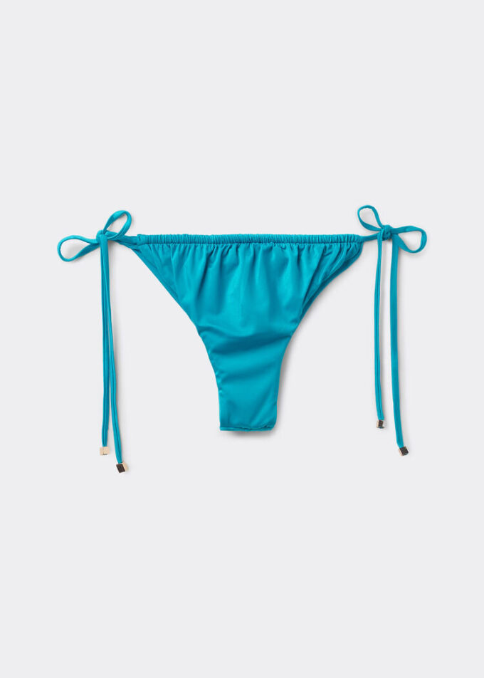 Satinbikinitrosor i brasiliansk stil Satinbikinitrosor i brasiliansk stil