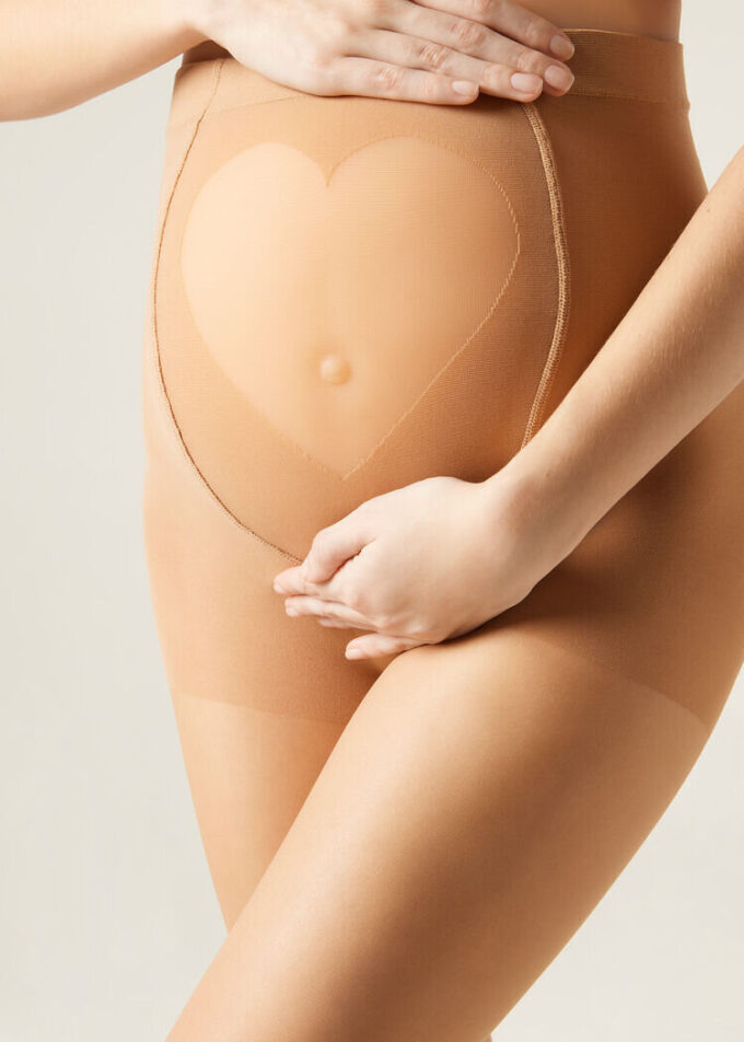 Sheer 20 Denier Maternity strumpbyxor med genomskinligt hjärta Sheer 20 Denier Maternity strumpbyxor med genomskinligt hjärta