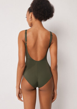 Slimmande helbaddräkt med elegant drapering