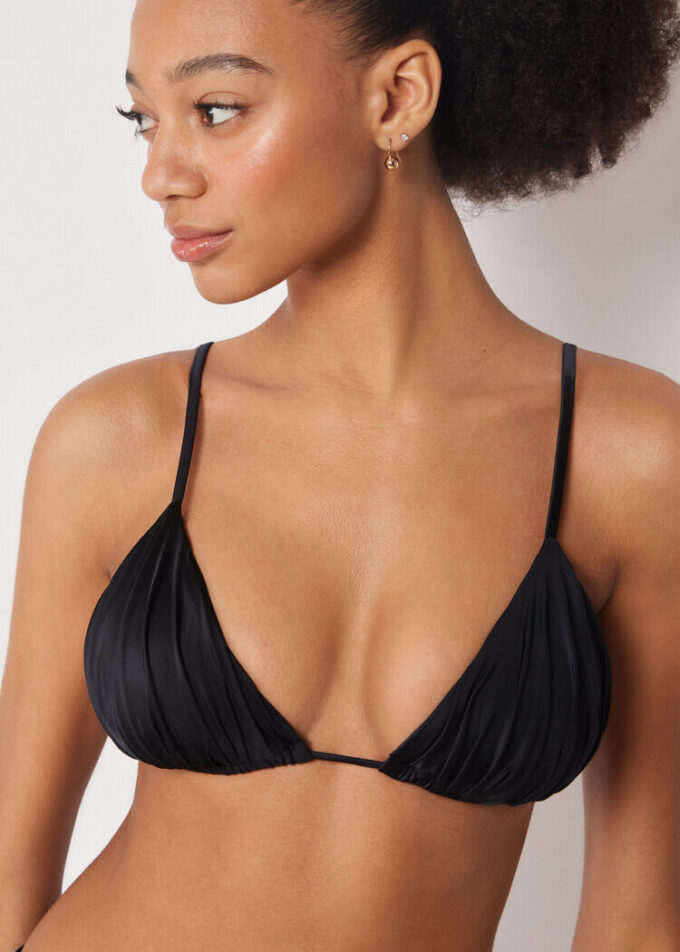 Triangeltopp i glansig satin Triangeltopp i glansig satin