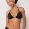 Triangeltopp i glansig satin Triangeltopp i glansig satin